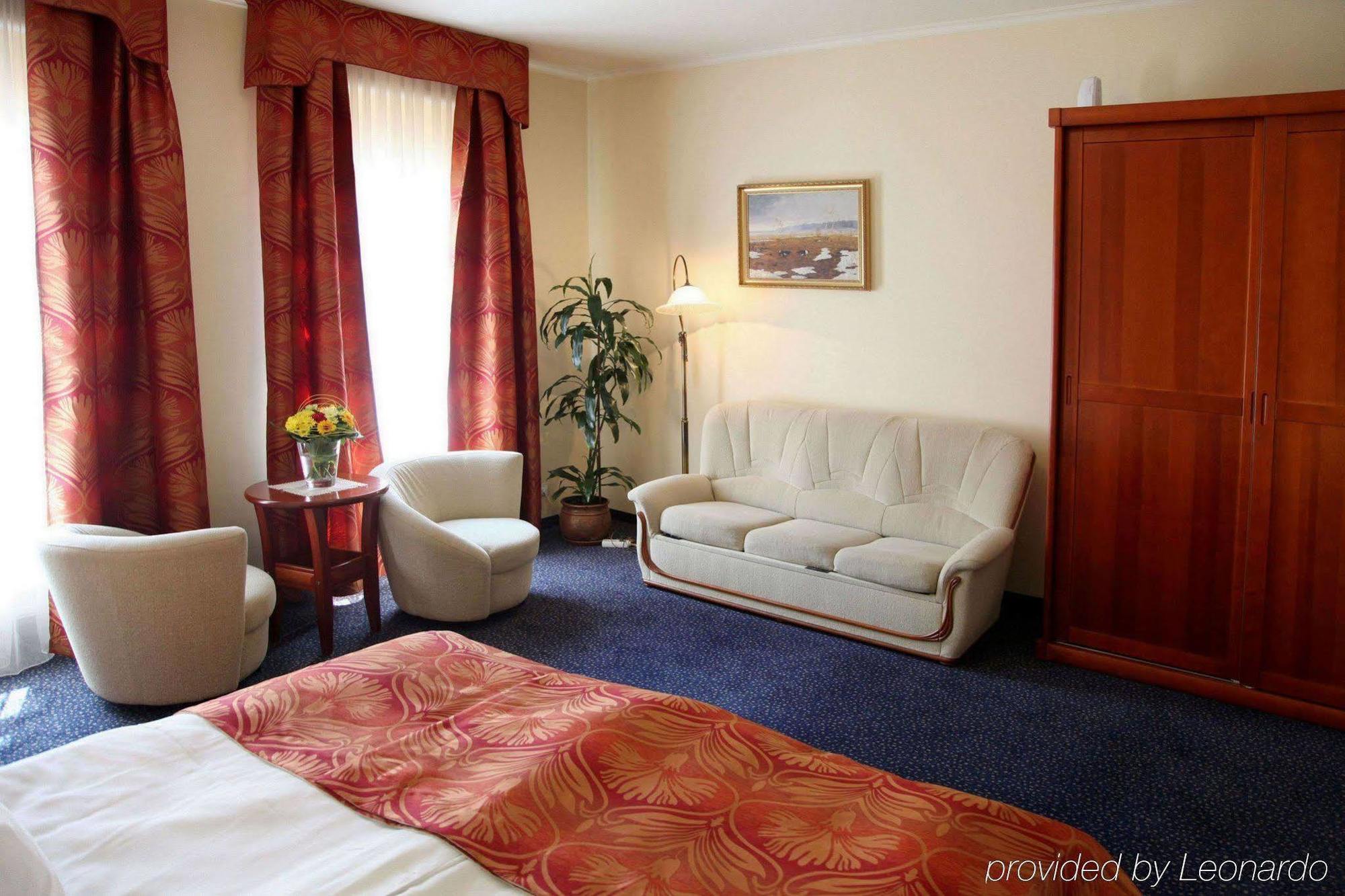 Hotel Hubertus Rzeszow Room photo